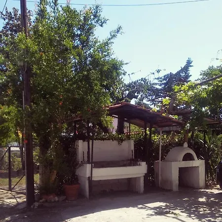 Niki Seaside Apartments Platamonas Exterior photo
