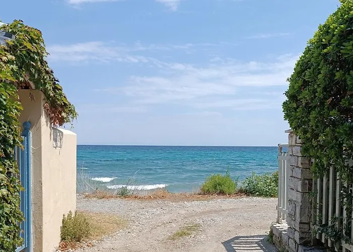 Niki Seaside Apartments
